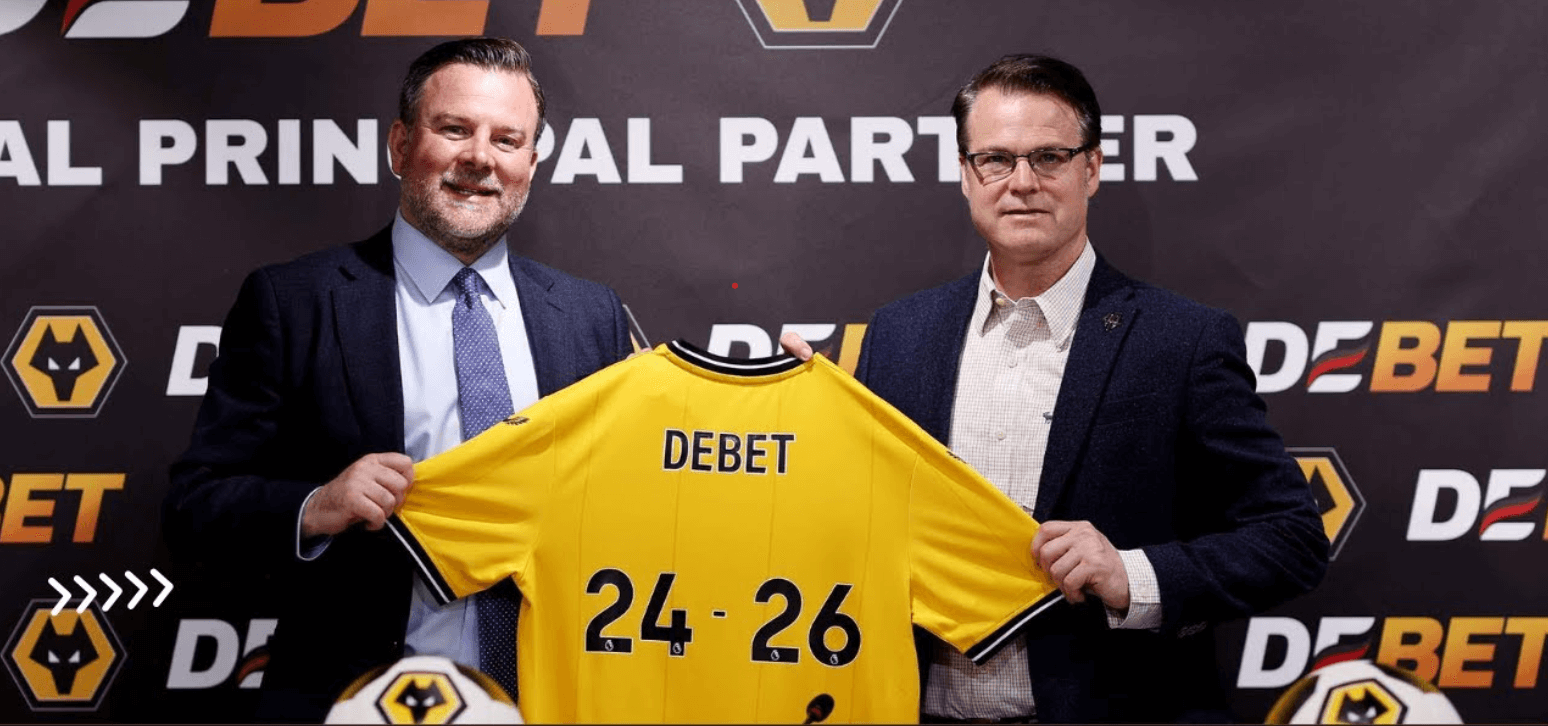 Debet hợp tác với Wolves